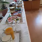 Oazis Panzio فندق مبيت وإفطار