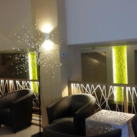 Frühstückspension Oazis Panzio 4*